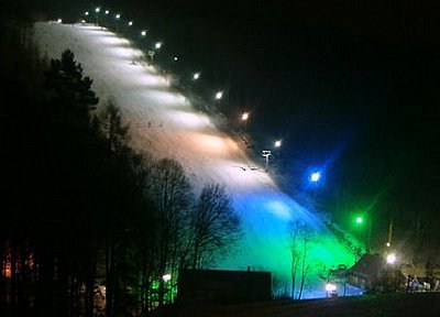 Stok Narciarski nocą