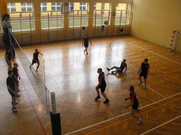 Zdjęcia z XIV Turnieju Piłki Siatkowej o Puchar Starosty Strzyżowskiego