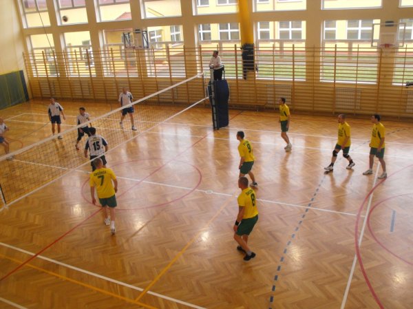 Zdjęcia z XIV Turnieju Piłki Siatkowej o Puchar Starosty Strzyżowskiego