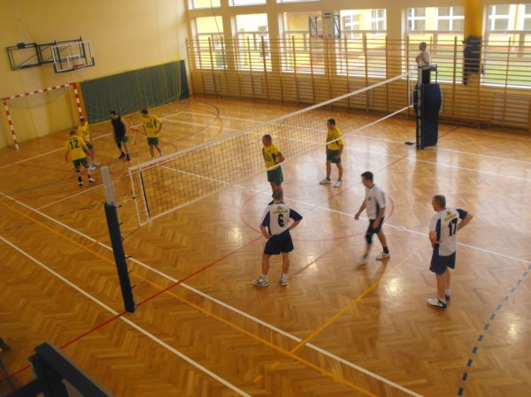 Zdjęcia z XIV Turnieju Piłki Siatkowej o Puchar Starosty Strzyżowskiego