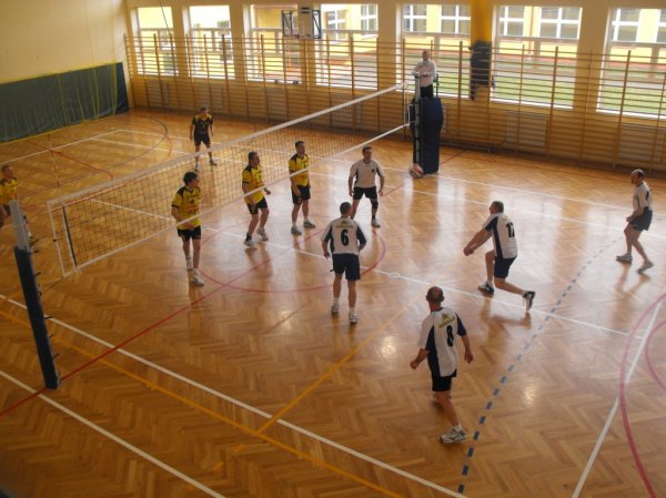 Zdjęcia z XIV Turnieju Piłki Siatkowej o Puchar Starosty Strzyżowskiego