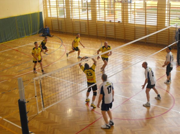 Zdjęcia z XIV Turnieju Piłki Siatkowej o Puchar Starosty Strzyżowskiego