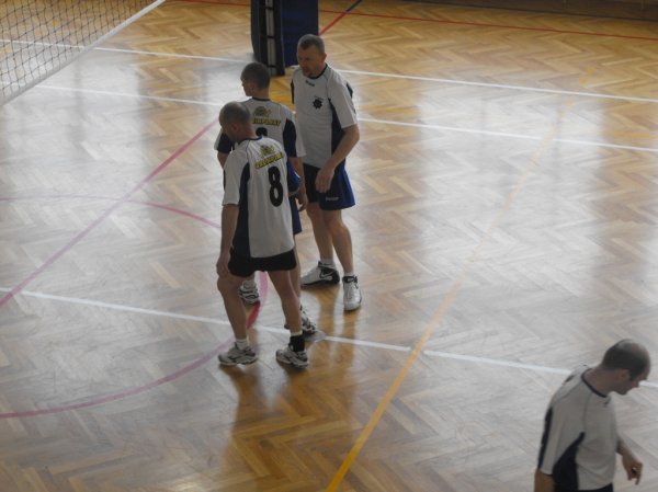 Zdjęcia z XIV Turnieju Piłki Siatkowej o Puchar Starosty Strzyżowskiego