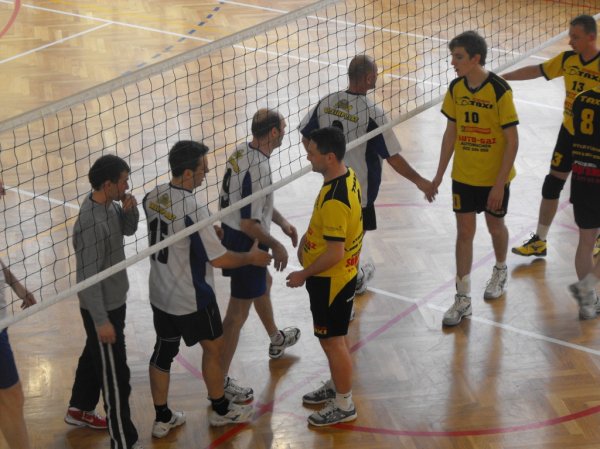 Zdjęcia z XIV Turnieju Piłki Siatkowej o Puchar Starosty Strzyżowskiego