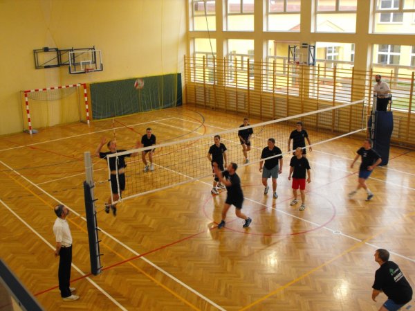Zdjęcia z XIV Turnieju Piłki Siatkowej o Puchar Starosty Strzyżowskiego