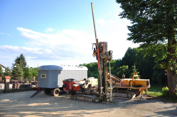 Zabezpieczanie osuwiska w Niewodnej