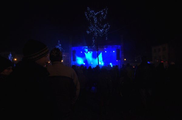 Zdjęcia z Sylwestra na rynku w Strzyżowie