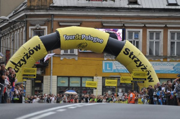 Tour de Pologne przez Strzyżow - fot. Tomasz Ciombor