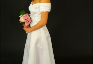 Elegancka suknia ślubna, Bella Margo Salon Ślubny.