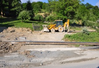Zabezpieczanie osuwiska w Niewodnej