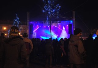 Zdjęcia z Sylwestra na rynku w Strzyżowie