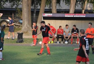 Rynek w Strzyżowie nocą zdjęcia