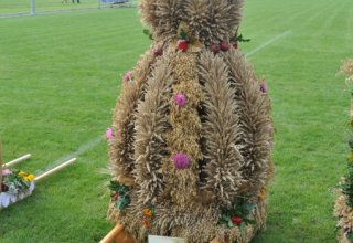 Rynek w Strzyżowie nocą zdjęcia