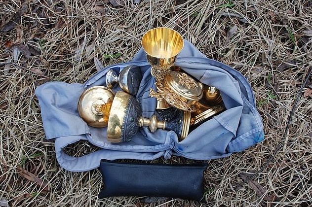 skradzione rzeczy z kocioła w wyżnem skradzione rzeczy z kocioła w wyżnem