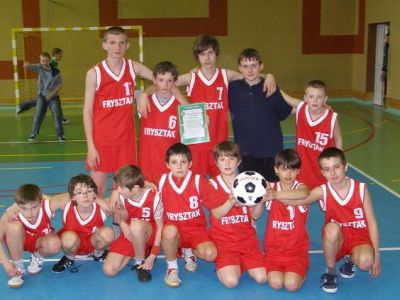 Gminny Turniej Halowej Piłki Nożnej Szkół Podstawowych we Frysztaku SP Frysztak I - drugie miejsce w turnieju