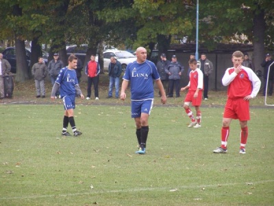 Trzecie miejsce Wisłoka Strzyżów w rundzie jesiennej V ligi! Robert Klimek w meczu z LKS Trzebownisko